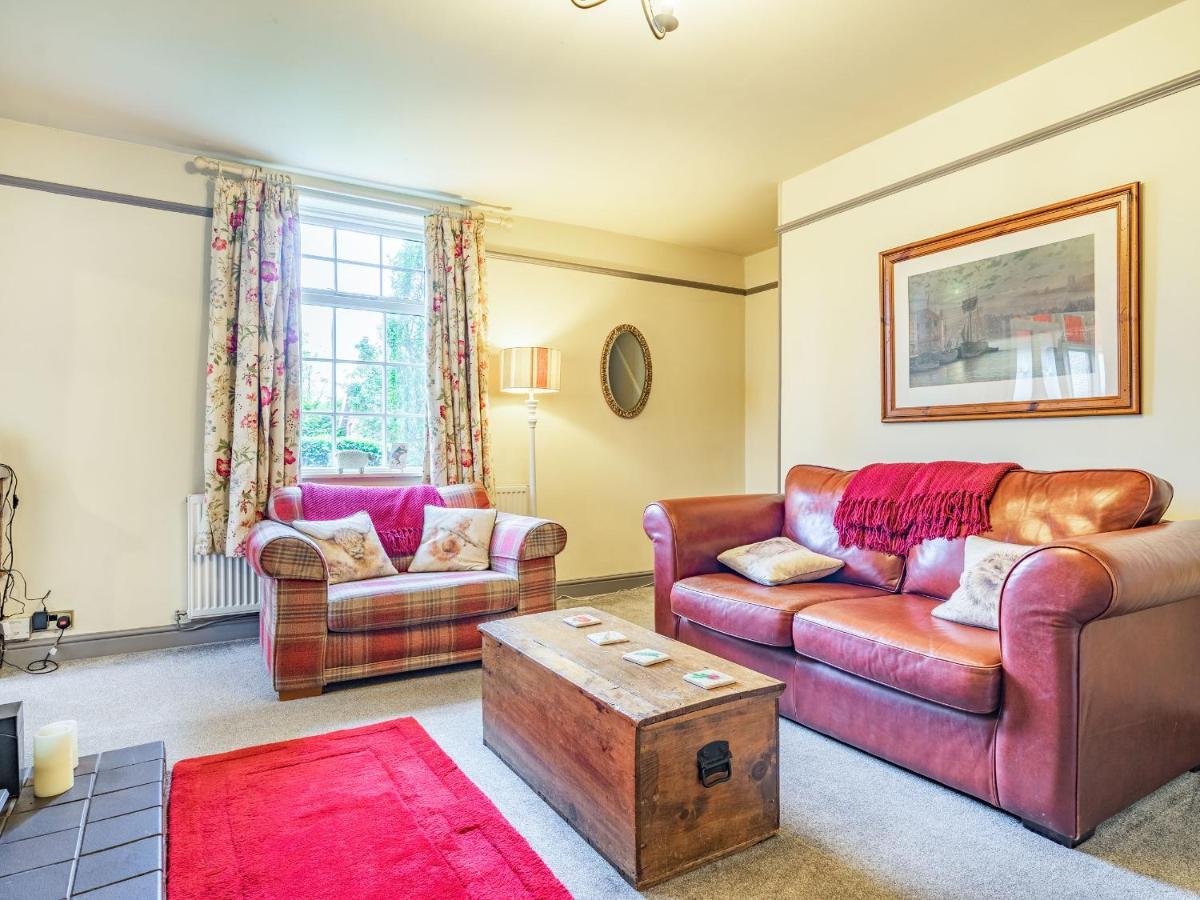Wychwood Villa Whitby Bagian luar foto