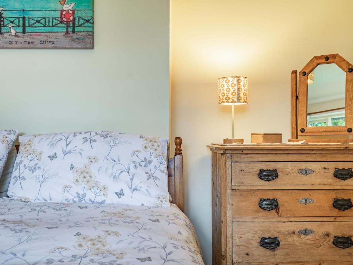 Wychwood Villa Whitby Bagian luar foto