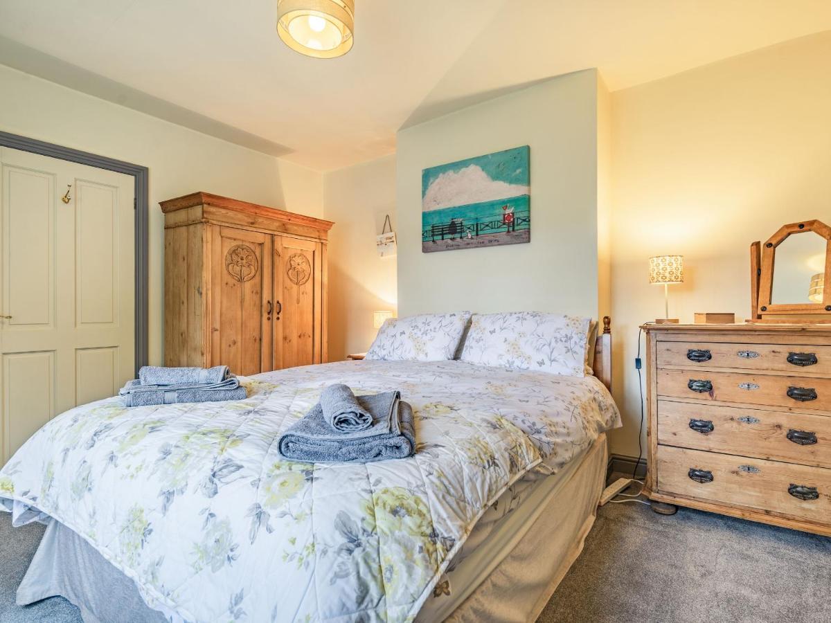 Wychwood Villa Whitby Bagian luar foto