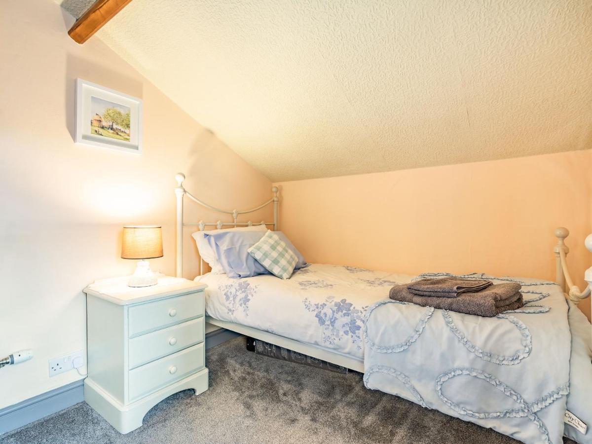 Wychwood Villa Whitby Bagian luar foto