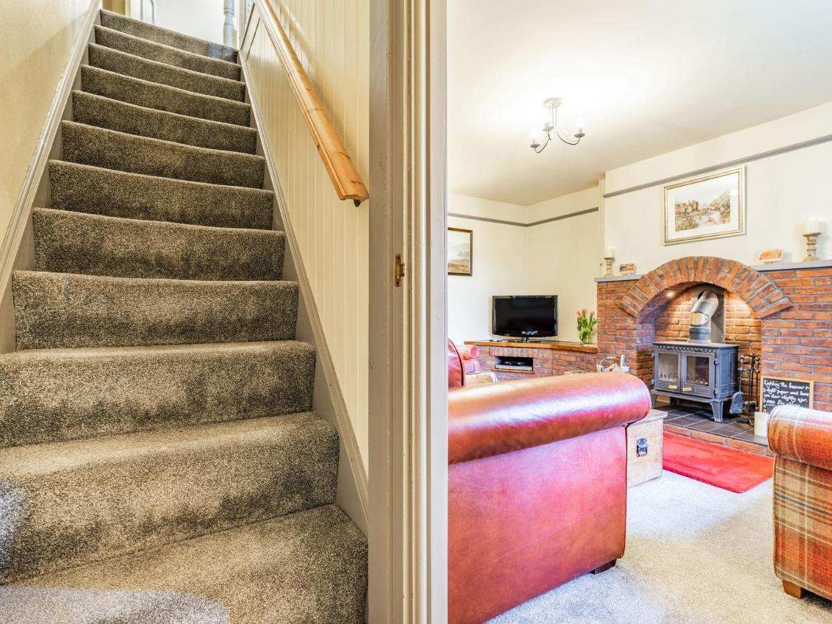 Wychwood Villa Whitby Bagian luar foto